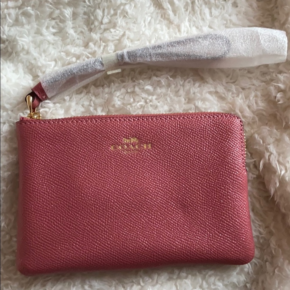 COACH pink gold zipper shimmer wristlet NEW